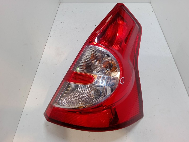 Recambio de piloto trasero derecho para dacia sandero 1.5 dci referencia OEM IAM   