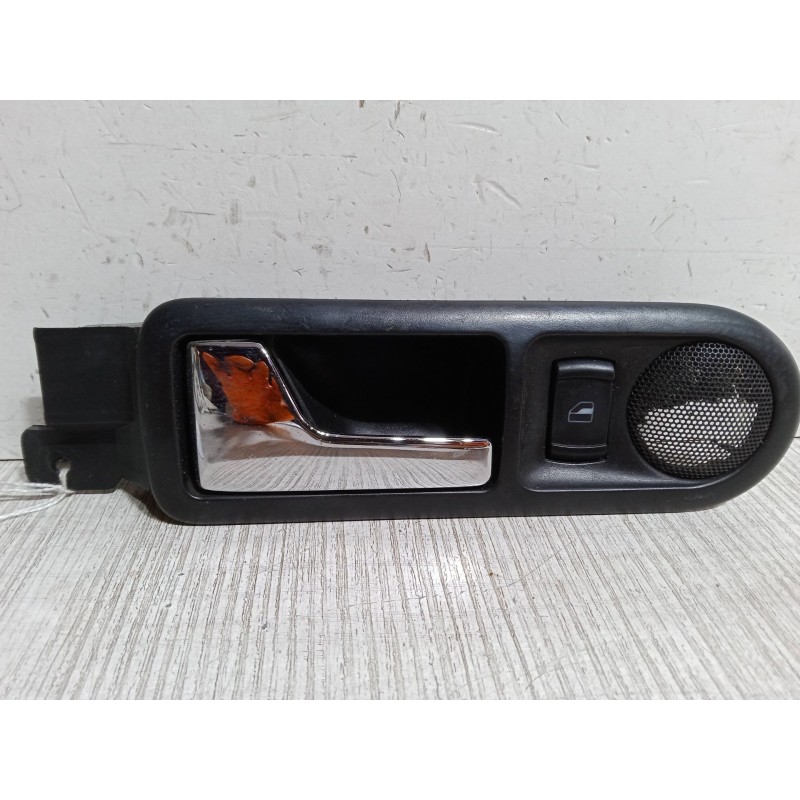 Recambio de maneta interior puerta trasera izquierda para volkswagen golf iv (1j1) 1.6 16v referencia OEM IAM   