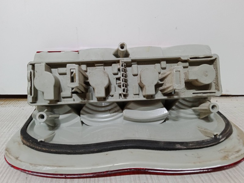 Recambio de piloto trasero derecho para opel combo furgoneta/monovolumen (71_) 1.4 referencia OEM IAM   