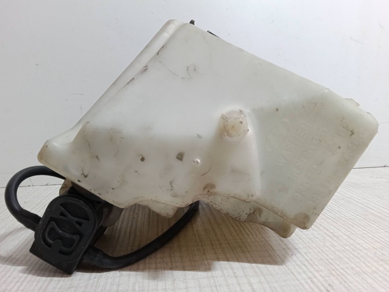Recambio de botella liquido limpiaparabrisas para hyundai getz (tb) 1.3 referencia OEM IAM   