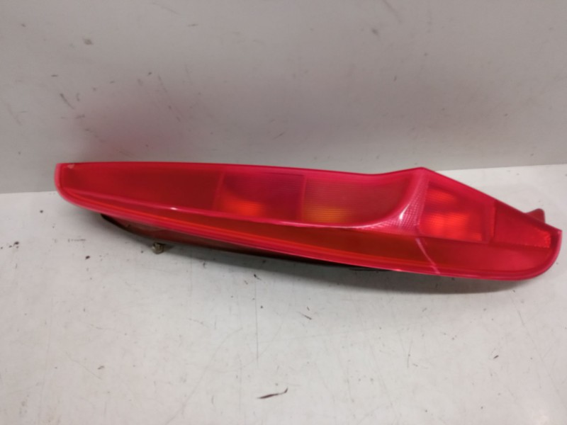 Recambio de piloto trasero izquierdo para fiat punto (188_) 1.9 jtd 80 (188.237, .257, .337, .357) referencia OEM IAM   