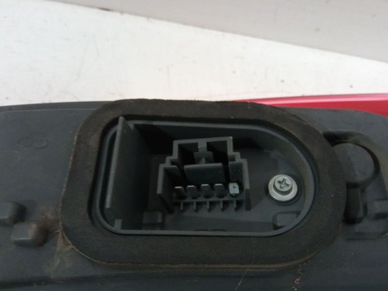 Recambio de piloto trasero izquierdo para fiat punto (188_) 1.9 jtd 80 (188.237, .257, .337, .357) referencia OEM IAM   