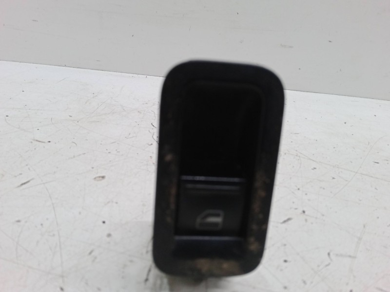 Recambio de mando elevalunas delantero derecho para volkswagen polo v (6r1, 6c1) 1.2 tsi referencia OEM IAM   