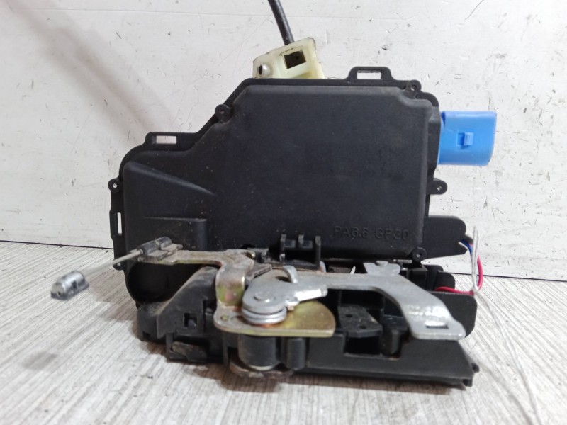 Recambio de cerradura puerta trasera derecha para skoda fabia i (6y2) 1.4 referencia OEM IAM   