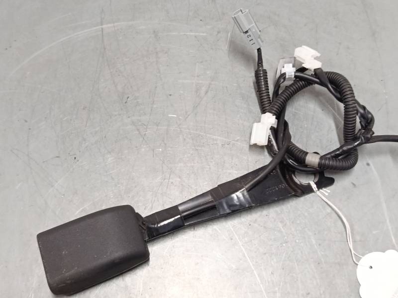 ANCLAJE CINTURON DELANTERO DERECHO 
