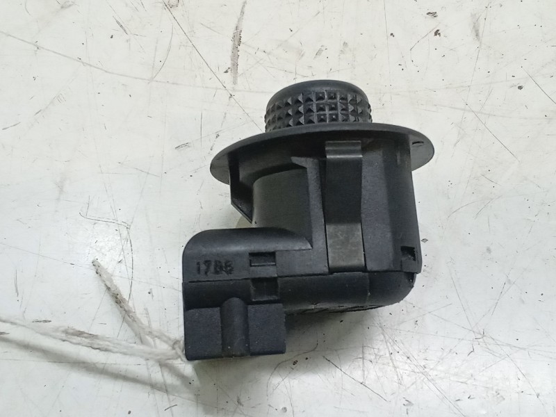 Recambio de mando retrovisor para ford fiesta v (jh_, jd_) 1.4 16v referencia OEM IAM   
