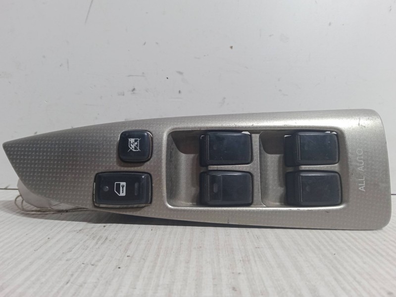 Recambio de mando elevalunas delantero izquierdo para toyota corolla verso (_e12_) 2.0 d-4d (cde120_) referencia OEM IAM 84040-1