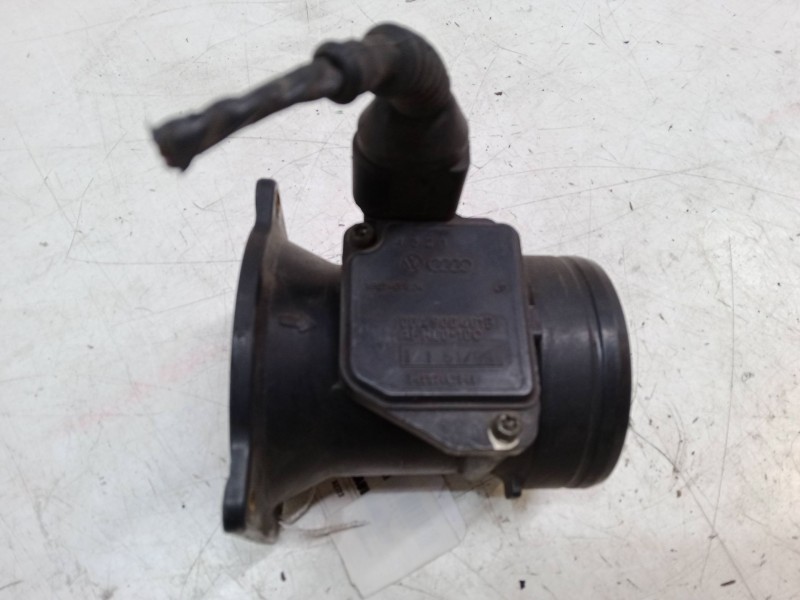 Recambio de caudalimetro para volkswagen golf iv variant (1j5) 1.6 referencia OEM IAM 06A906461B  AFH60-10C