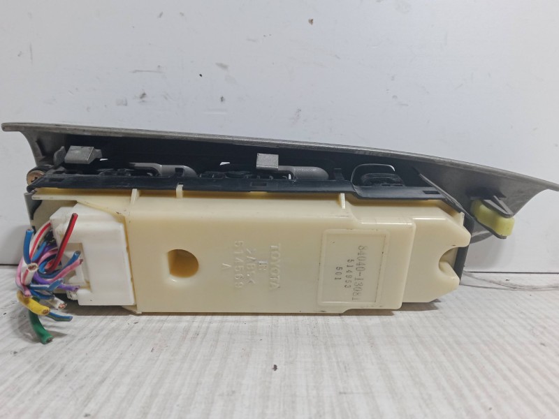 Recambio de mando elevalunas delantero izquierdo para toyota corolla verso (_e12_) 2.0 d-4d (cde120_) referencia OEM IAM 84040-1