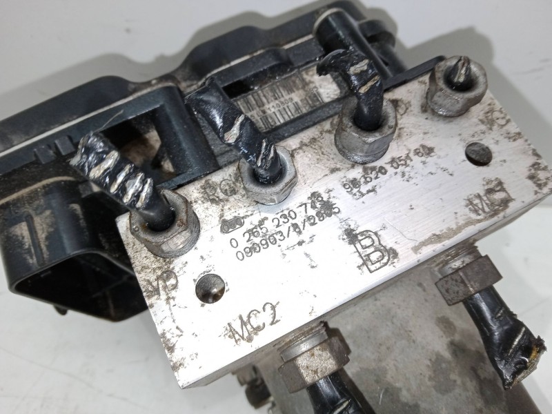 Recambio de abs para peugeot 407 (6d_) 2.0 hdi (6drhrh) referencia OEM IAM 9662005180  0265230743  0265951299