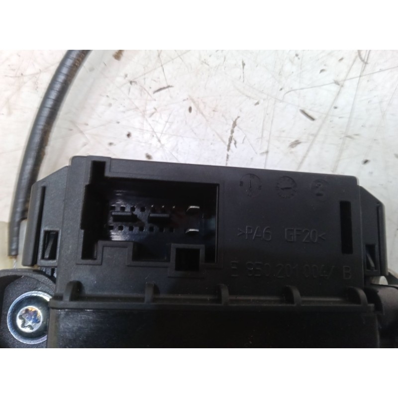 Recambio de elevalunas electrico trasero izquierdo para volkswagen polo v (6r1, 6c1) 1.2 tsi referencia OEM IAM 6R0959811G  