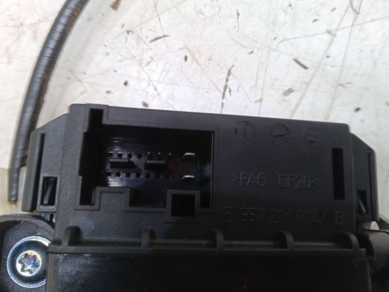 Recambio de elevalunas electrico trasero izquierdo para volkswagen polo v (6r1, 6c1) 1.2 tsi referencia OEM IAM 6R0959811G  