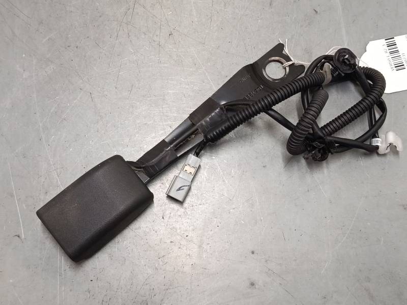 ANCLAJE CINTURON DELANTERO IZQUIERDO 