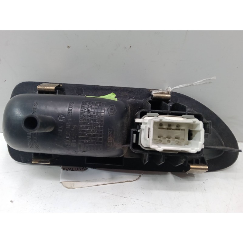 Recambio de mando elevalunas trasero izquierdo para renault laguna ii (bg0/1_) 1.6 16v (bg0a, bg0l) referencia OEM IAM   