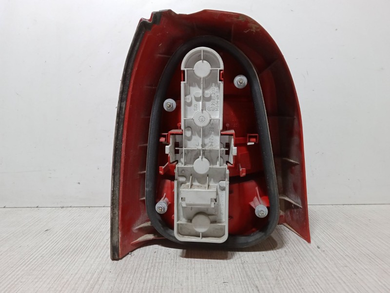 Recambio de piloto trasero derecho para audi a4 b5 avant (8d5) 1.9 tdi referencia OEM IAM 8D9945096  