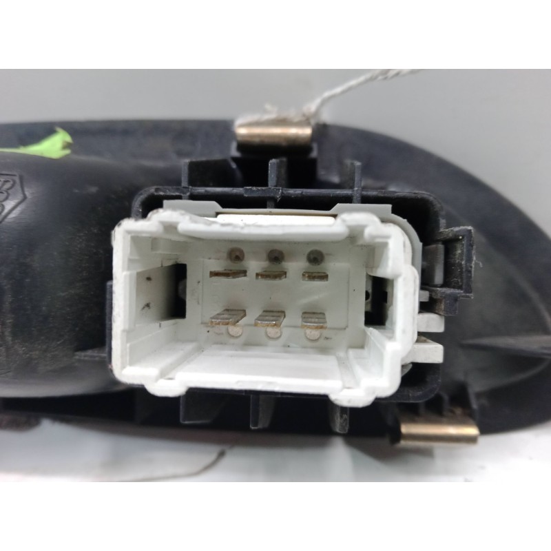 Recambio de mando elevalunas trasero izquierdo para renault laguna ii (bg0/1_) 1.6 16v (bg0a, bg0l) referencia OEM IAM   