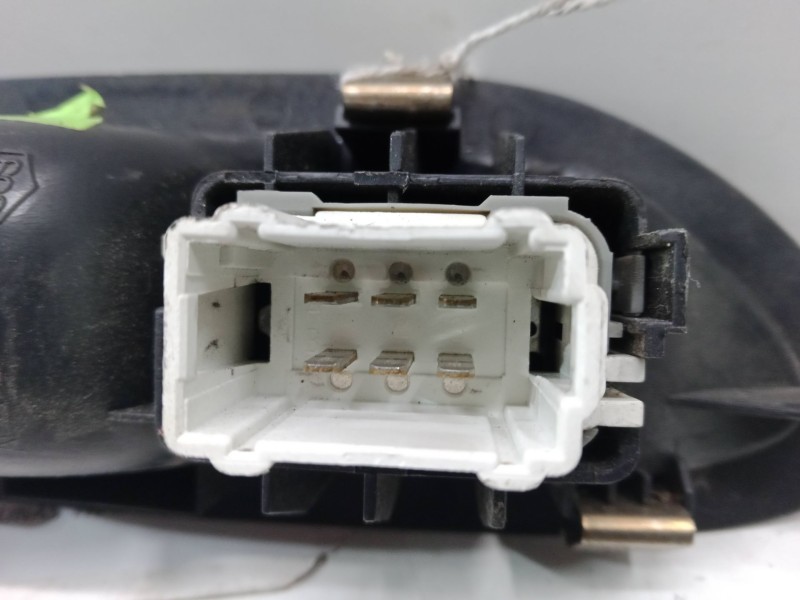 Recambio de mando elevalunas trasero izquierdo para renault laguna ii (bg0/1_) 1.6 16v (bg0a, bg0l) referencia OEM IAM   