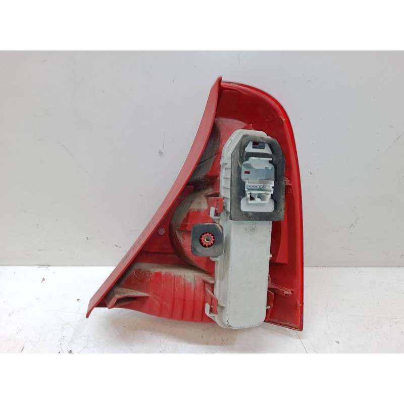 Recambio de piloto trasero izquierdo para renault clio ii (bb_, cb_) 1.5 dci (b/cb08) referencia OEM IAM   