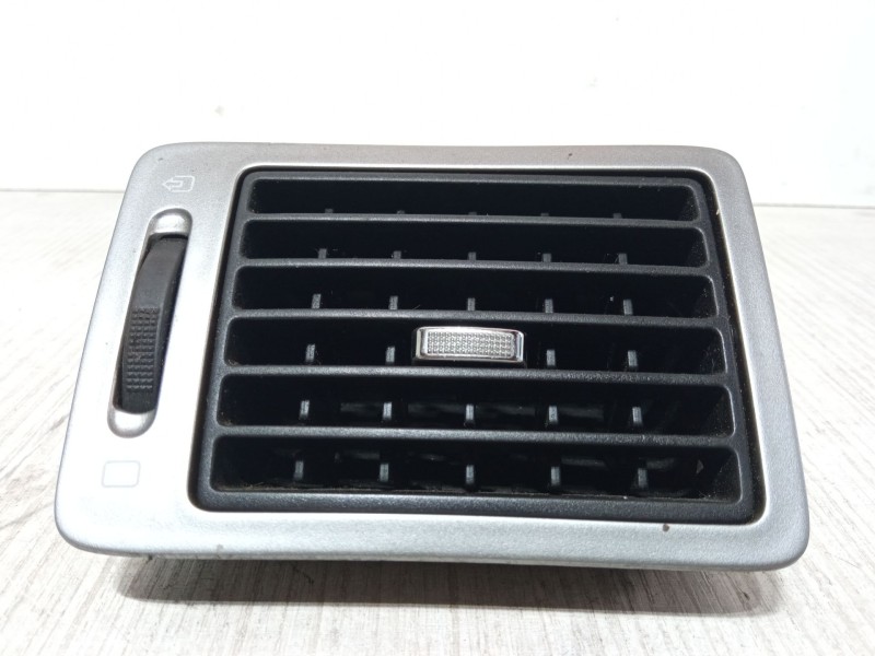 Recambio de aireador izquierdo para peugeot 307 sw (3h) 2.0 hdi 110 referencia OEM IAM 9634499077  