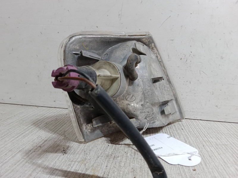 Recambio de intermitente delantero izquierdo para volkswagen passat b5 (3b2) 1.9 tdi referencia OEM IAM   