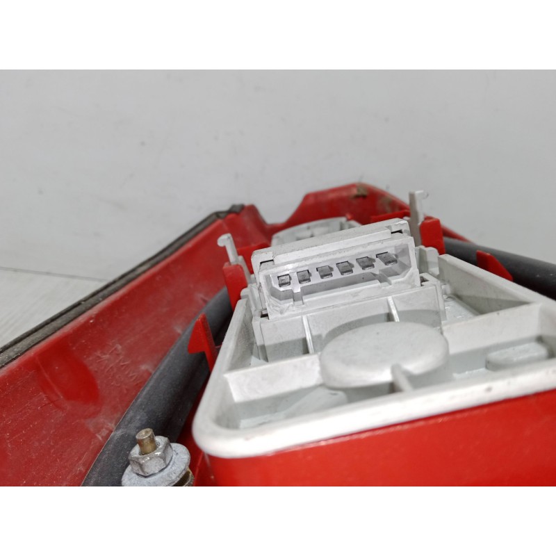 Recambio de piloto trasero derecho para audi a4 b5 avant (8d5) 1.9 tdi referencia OEM IAM 8D9945096  