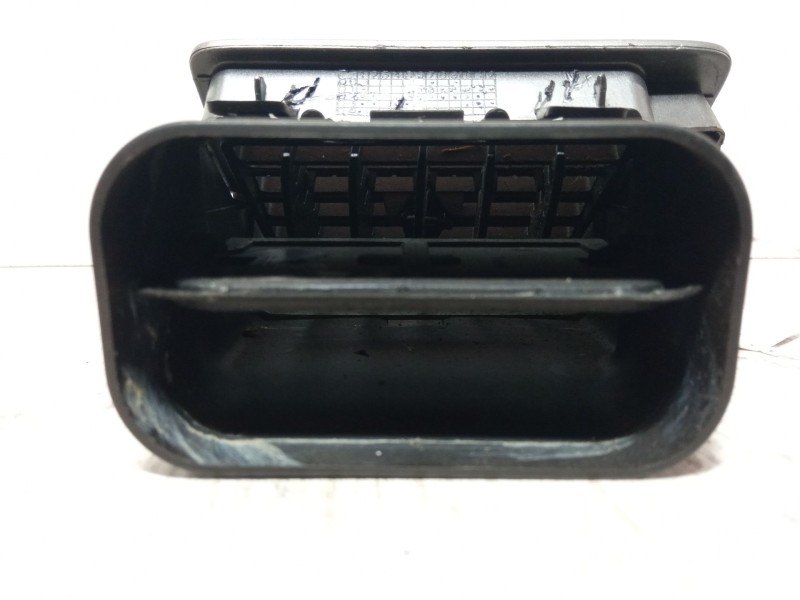 Recambio de aireador izquierdo para peugeot 307 sw (3h) 2.0 hdi 110 referencia OEM IAM 9634499077  