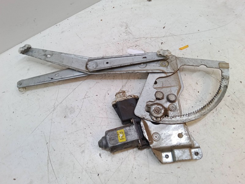 Recambio de elevalunas electrico delantero derecho para opel astra f sedán (t92) 1.6 i 16v (f19, m19) referencia OEM IAM   