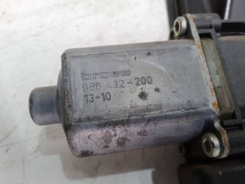 Recambio de elevalunas electrico delantero derecho para opel adam (m13) 1.4 referencia OEM IAM 966432200  