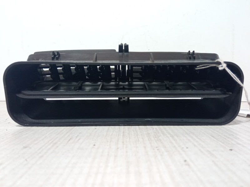 Recambio de aireador central para peugeot 307 sw (3h) 2.0 hdi 110 referencia OEM IAM A1079302  