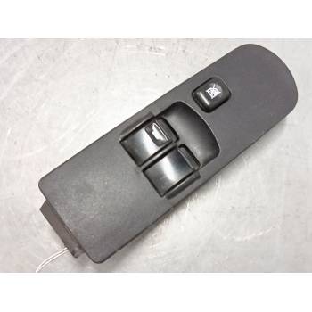 MANDO ELEVALUNAS DELANTERO IZQUIERDO 8608A179 