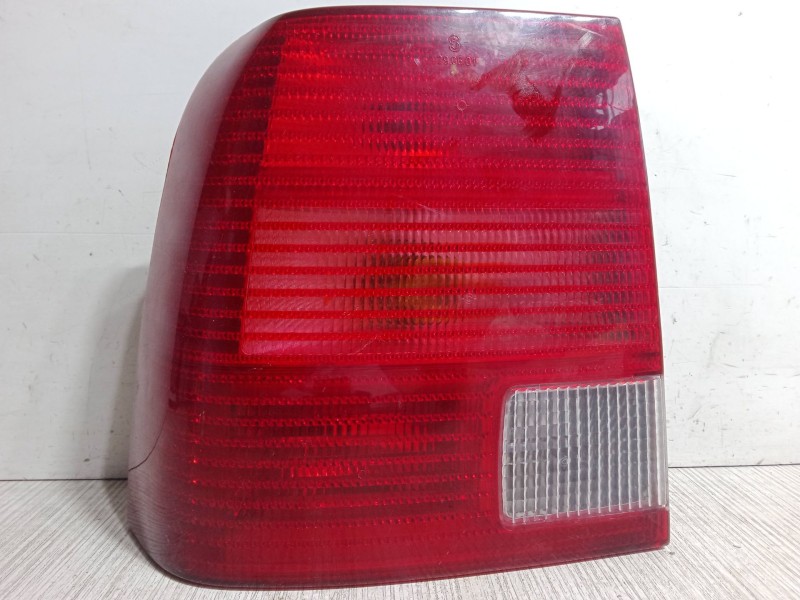 Recambio de piloto trasero izquierdo para volkswagen passat b5 (3b2) 1.9 tdi referencia OEM IAM   