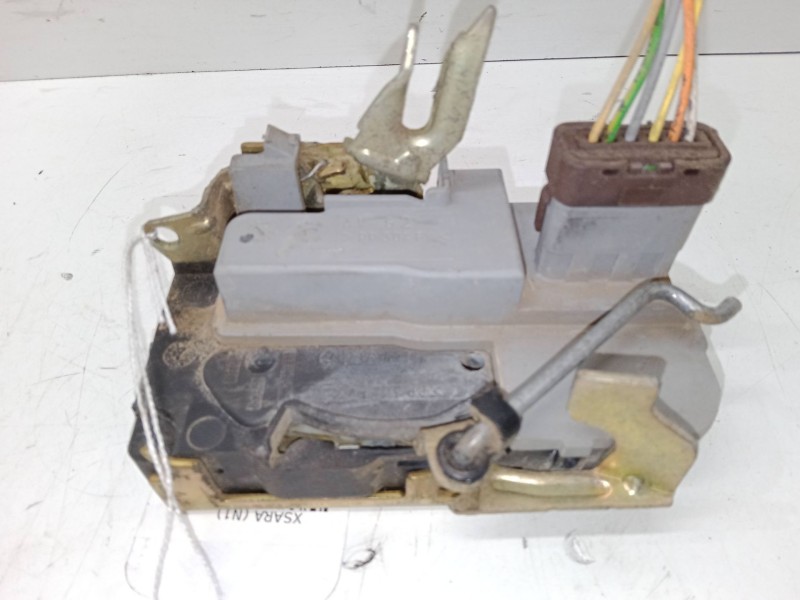 Recambio de cerradura puerta delantera izquierda para citroën xsara (n1) 2.0 hdi 90 referencia OEM IAM   