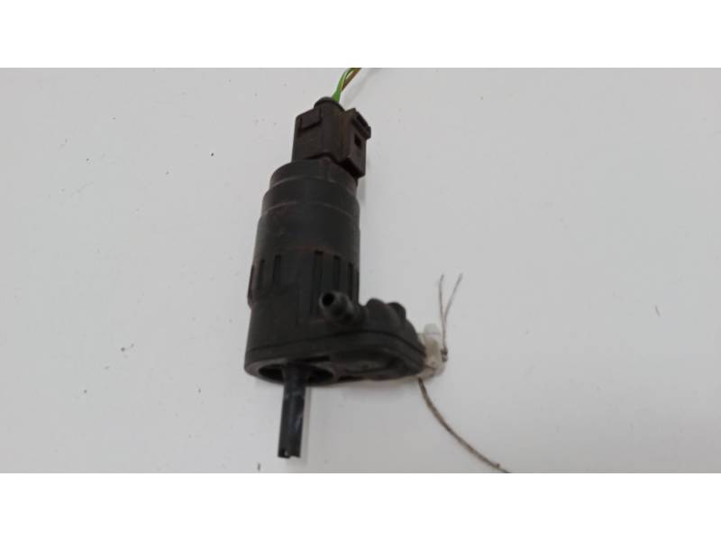BOMBA LIMPIAPARABRISAS 