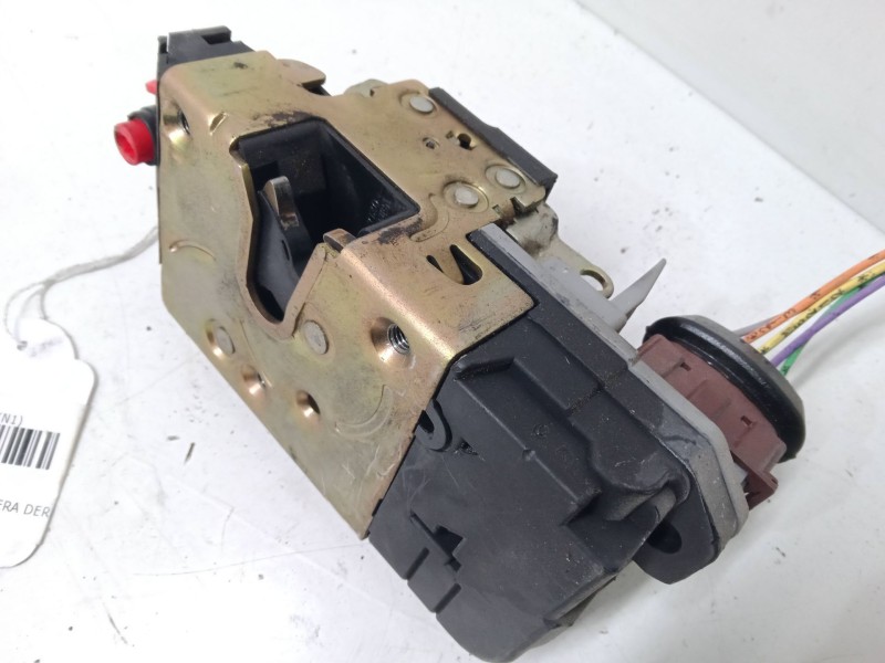 Recambio de cerradura puerta trasera derecha para citroën xsara (n1) 2.0 hdi 90 referencia OEM IAM   