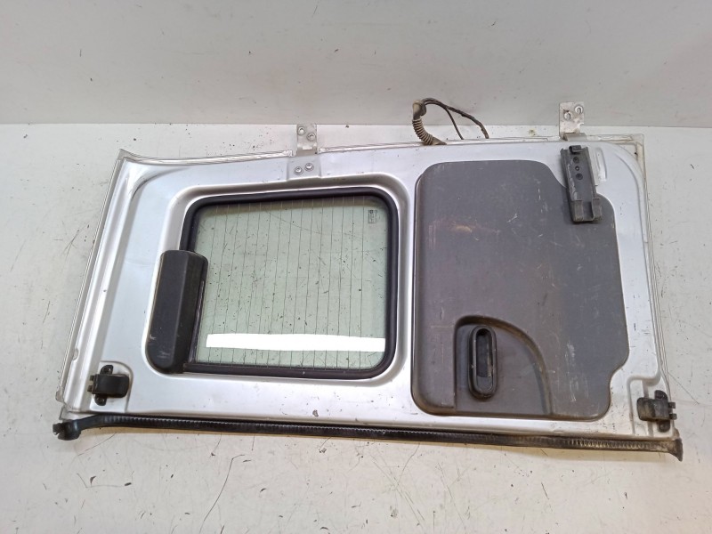 Recambio de porton trasero izquierdo para opel combo tour 1.7 cdti 16v referencia OEM IAM   