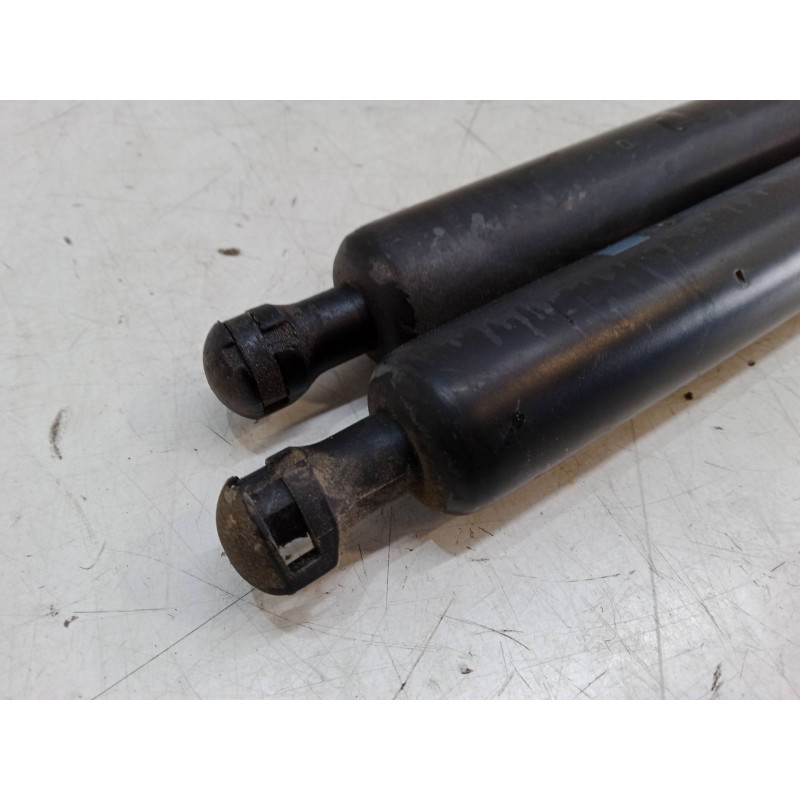 Recambio de amortiguadores malet/porton para peugeot partner tepee 1.6 bluehdi 100 referencia OEM IAM   