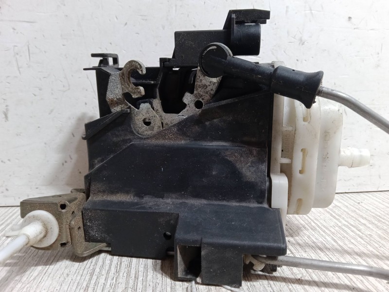 Recambio de cerradura puerta delantera derecha para audi a4 b5 avant (8d5) 1.9 tdi referencia OEM IAM   