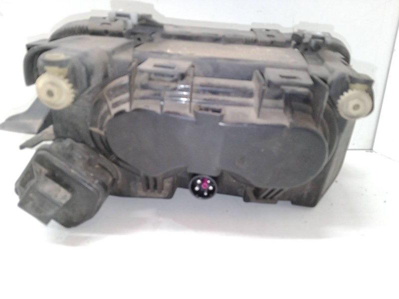 Recambio de faro izquierdo para audi a3 (8l1) 1.6 referencia OEM IAM   