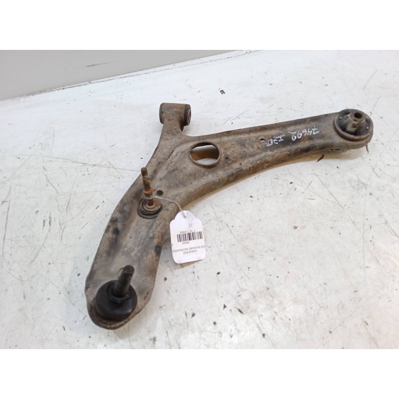 Recambio de brazo suspension inferior delantero izquierdo para toyota yaris (_p1_) 1.0 (scp10_) referencia OEM IAM   