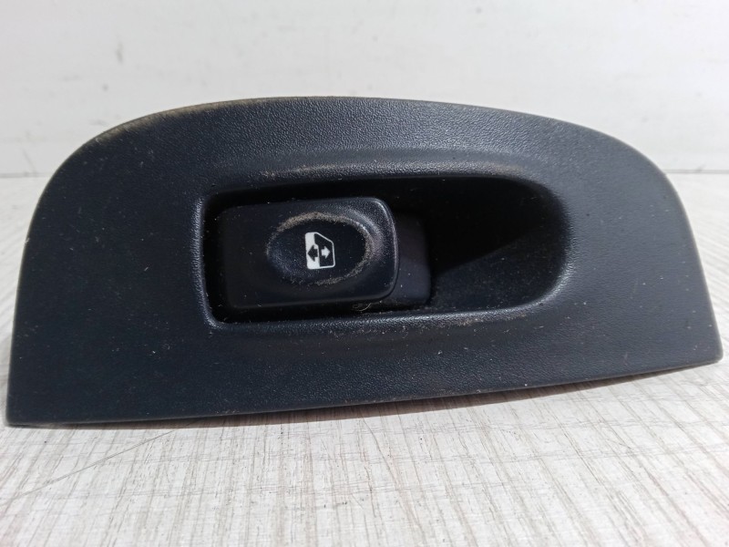 Recambio de mando elevalunas delantero derecho para renault megane i (ba0/1_) 1.9 dci (ba05, ba1f) referencia OEM IAM 7700429071