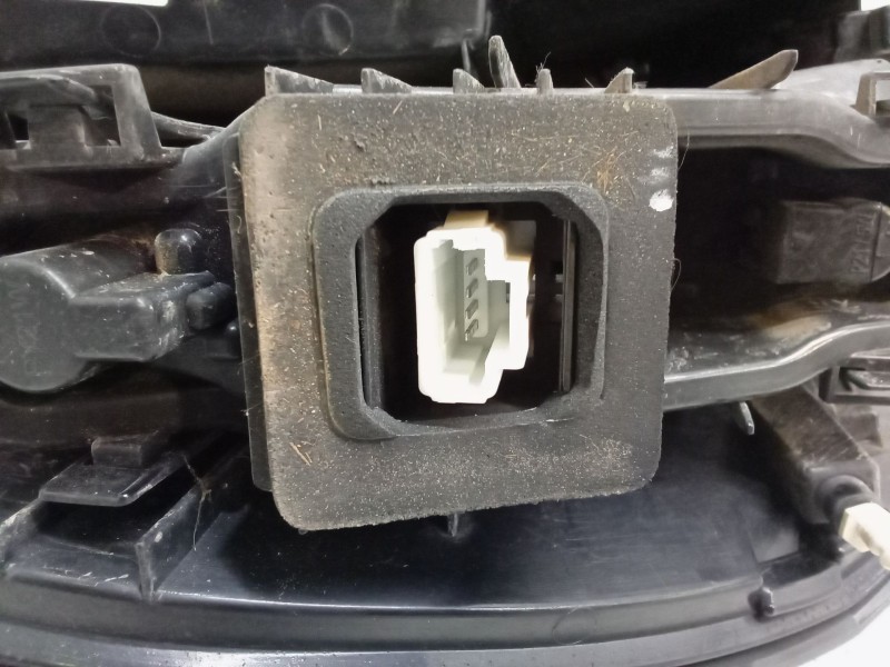 Recambio de piloto trasero derecho para renault scénic iii (jz0/1_) 1.5 dci referencia OEM IAM   