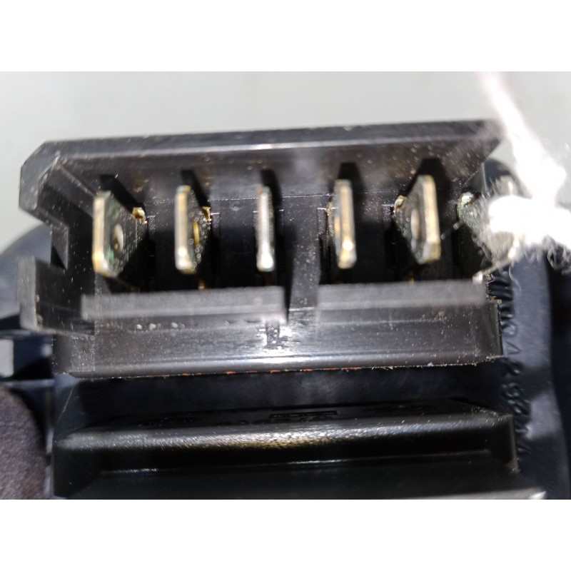 Recambio de mando elevalunas delantero izquierdo para renault megane i (ba0/1_) 1.9 dci (ba05, ba1f) referencia OEM IAM   