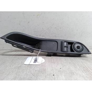 MANDO ELEVALUNAS DELANTERO IZQUIERDO AM5T14A132 