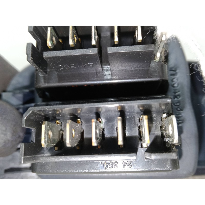 Recambio de mando elevalunas delantero izquierdo para renault megane i (ba0/1_) 1.9 dci (ba05, ba1f) referencia OEM IAM   