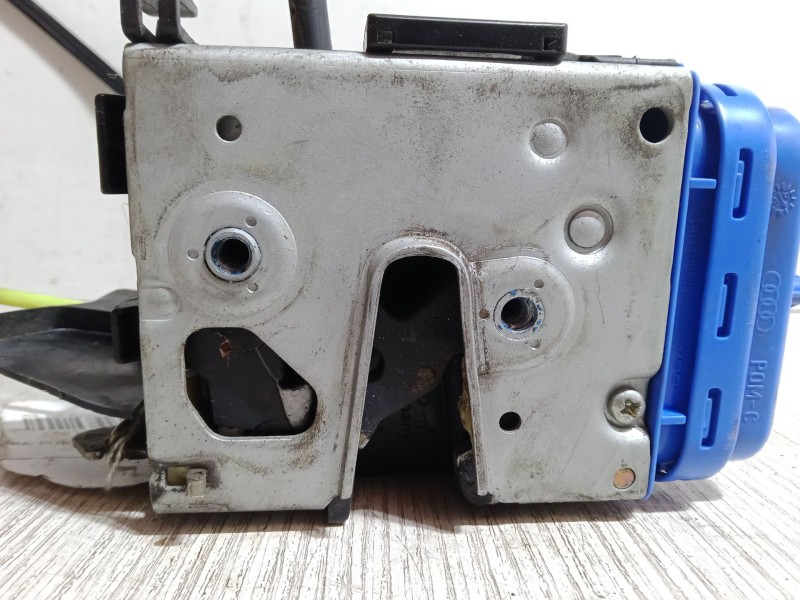 Recambio de cerradura puerta trasera izquierda para audi a4 b5 avant (8d5) 1.9 tdi referencia OEM IAM   