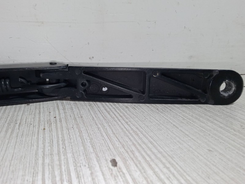 Recambio de brazo limpia delantero izquierdo para volkswagen golf vi (5k1) 1.6 tdi referencia OEM IAM   