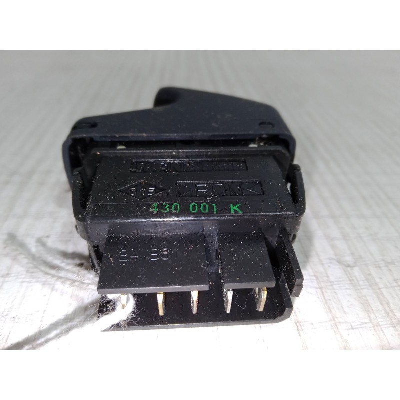 Recambio de mando elevalunas trasero izquierdo para renault megane i (ba0/1_) 1.9 dci (ba05, ba1f) referencia OEM IAM   