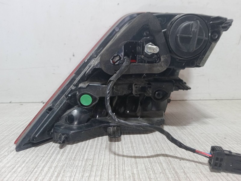 Recambio de piloto trasero porton derecho para peugeot 308 ii (lb_, lp_, lw_, lh_, l3_) 1.2 thp 110 referencia OEM IAM 81260201 