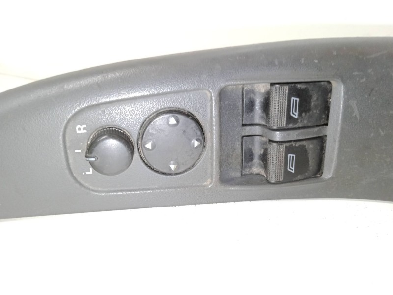 Recambio de mando elevalunas delantero izquierdo para audi a3 (8l1) 1.6 referencia OEM IAM   