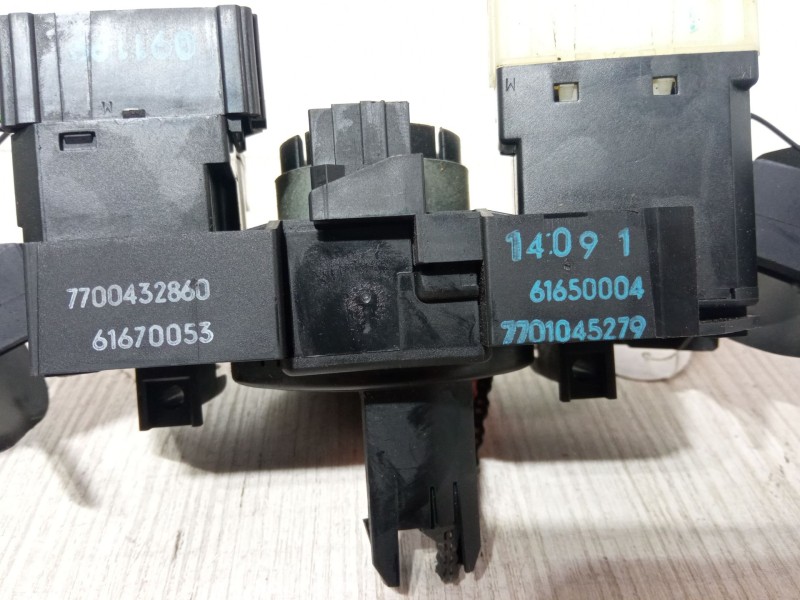 Recambio de mando luces para renault clio ii (bb_, cb_) 1.6 (b/cb0d, bb00) referencia OEM IAM 770043286061670053  7701045279   6